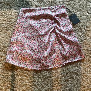 🌱3 FOR $18 🌱 NWT mini skirt